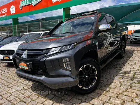 Mitsubishi L200 TRITON 2.4 16V Turbo Sport HPE CD 4X4 4 portas