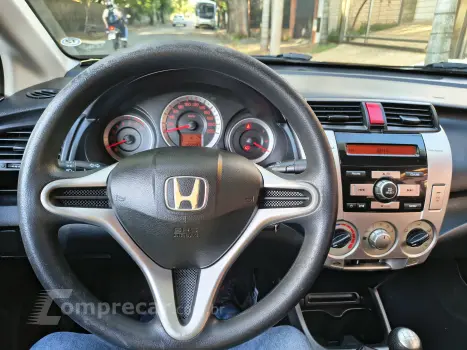 CITY 1.5 LX Sedan 16V