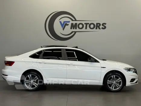JETTA 1.4 250 TSI TOTAL FLEX R-LINE TIPTRONIC
