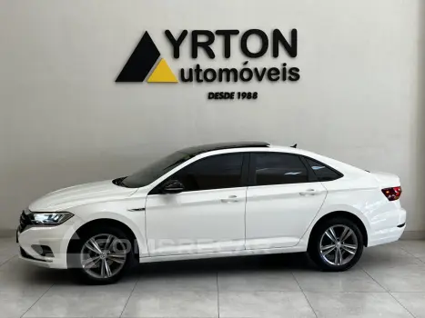 Volkswagen Jetta 1.4 4P 250 TSI R-LINE AUTOMÁTICO 4 portas