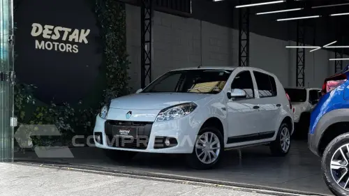 Renault SANDERO Expression Hi-Flex 1.6 8V 5p 5 portas