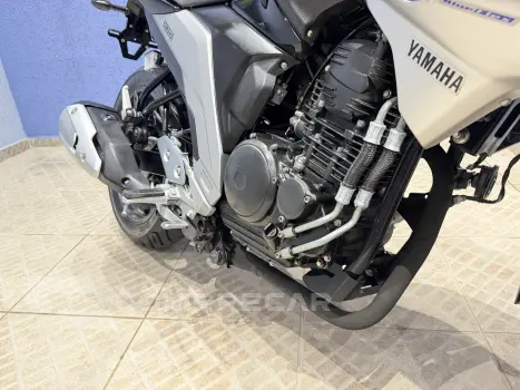 Fazer 250 FZ25