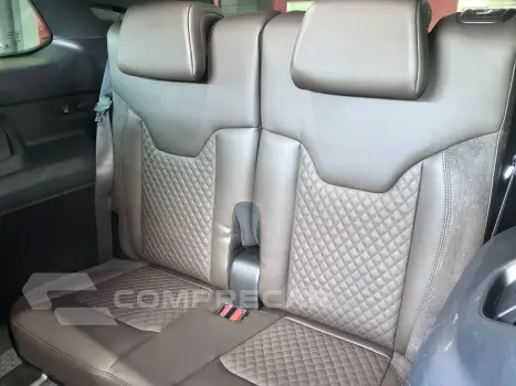 COMMANDER 1.3 T270 TURBO FLEX OVERLAND AT6