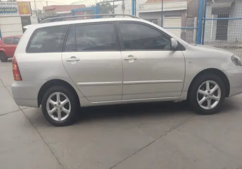 Corolla Fielder automática