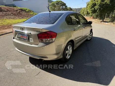CITY 1.5 DX Sedan 16V