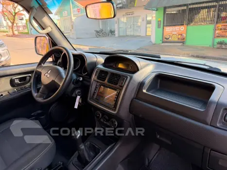 Pajero TR4 2.0 Flex 16V 4X2 Mec.