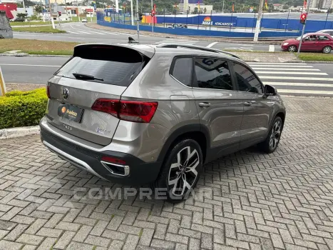 TAOS Highline 1.4 250 TSI Flex Aut.