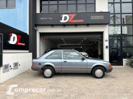 ESCORT 1.0 Hobby 8V