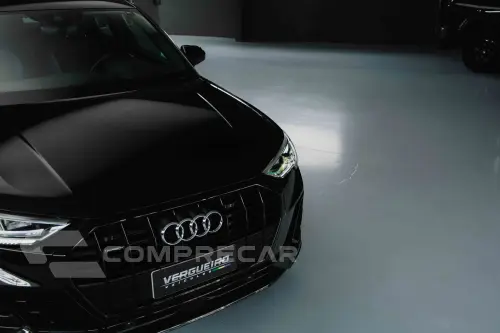Q3 2.0 40 TFSI Performance Black Quattro