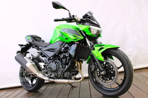 KAWASAKI Z400