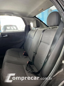 CORSA 1.4 MPFI Premium Sedan 8V