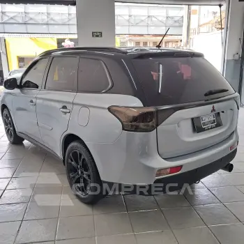 OUTLANDER 2.0 16V 160cv Aut.