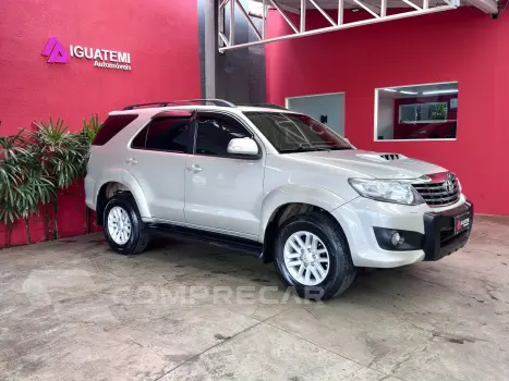 HILUX SW4 3.0 SRV 4X4 7 LUGARES 16V TURBO INTERCOOLER DIESEL
