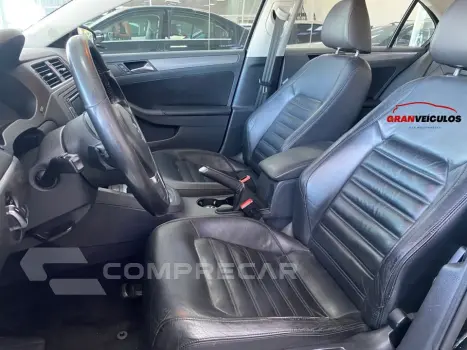 JETTA 2.0 TSI HIGHLINE 200CV GASOLINA 4P TIPTRONIC
