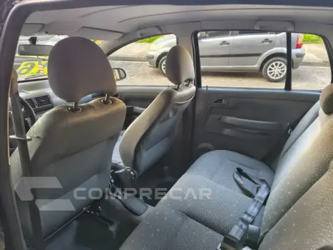 FOX - 1.6 MI PLUS 8V 4P MANUAL