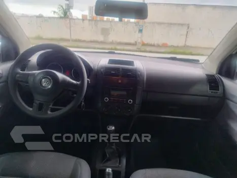 POLO SEDAN - 1.6 MI 8V 4P MANUAL