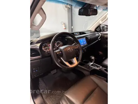 HILUX 2.8 D-4D TURBO DIESEL CD SRX 4X4 AUTOMÁTICO