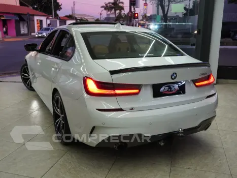 320i 2.0 16V TURBO GASOLINA M SPORT AUTOMÁTICO
