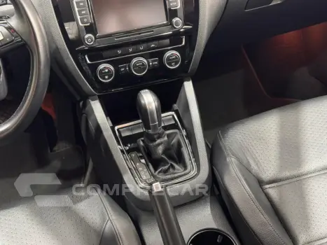 JETTA 2.0 TSI HIGHLINE 211CV GASOLINA 4P TIPTRONIC