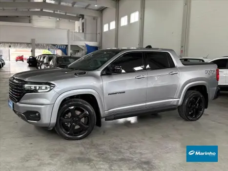 RAM RAMPAGE 2.0 HURRICANE 4 TURBO GASOLINA R/T 4X4 AU 4 portas