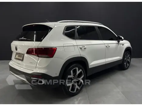TAOS 1.4 250 TSI TOTAL FLEX HIGHLINE AUTOMÁTICO