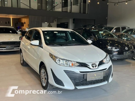 Toyota YARIS 1.5 16V FLEX SEDAN XL LIVE MULTIDRIVE 4 portas