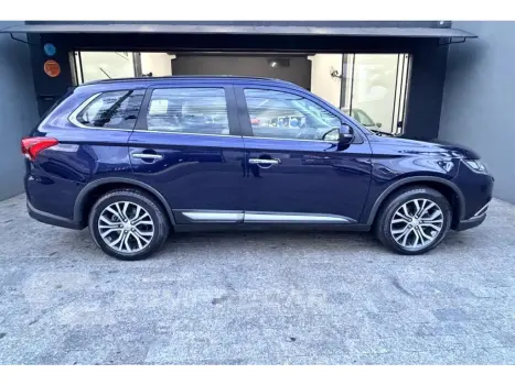 OUTLANDER 3.0 GT 4X4 V6 24V GASOLINA 4P AUTOMÁTICO