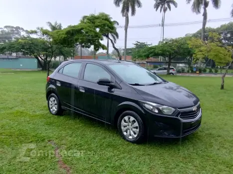 CHEVROLET ONIX 1.0 LT 4 portas