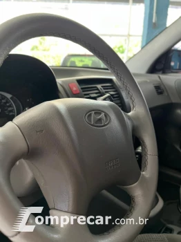 TUCSON 2.0 MPFI GLS 16V 143cv 2WD