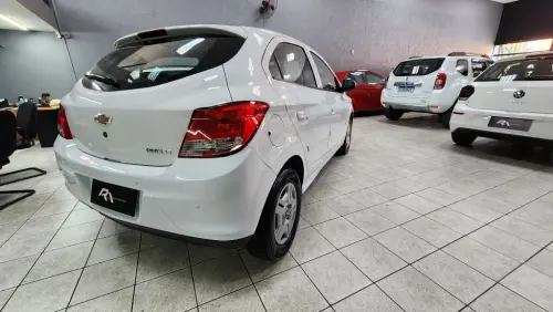 ONIX HATCH LT 1.0 8V FlexPower 5p Mec.