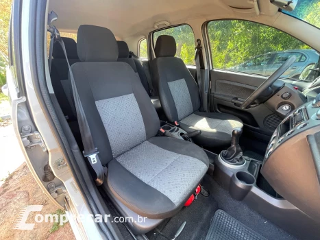 FIESTA 1.6 MPI Class Hatch 8V