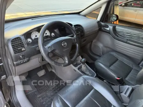 ZAFIRA - 2.0 MPFI ELEGANCE 8V 4P AUTOMÁTICO