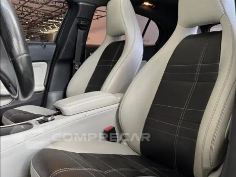 GLA 200 1.6 CGI VISION BLACK EDITION 16V TURBO FLEX 4P AUTOM