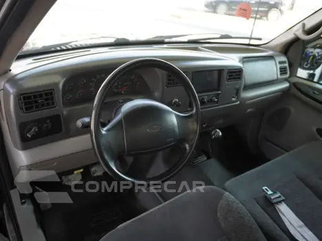 F-250 4.2 XLT 4X2 CS TURBO DIESEL 2P MANUAL