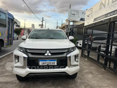 L200 TRITON 2.4 16V Turbo Sport GLX CD 4X4