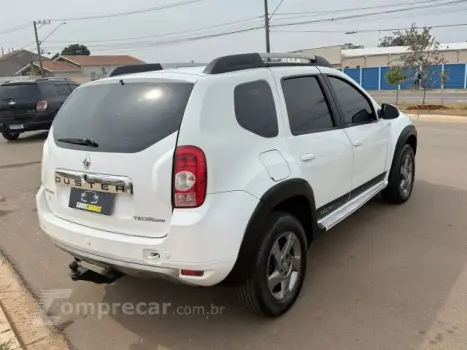 DUSTER - 2.0 DYNAMIQUE 4X2 16V 4P AUTOMÁTICO