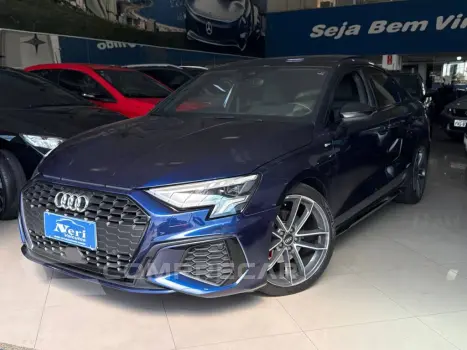 Audi A3 Sed.Perf. Black 2.0 TFSI S-tr. (Hib.) 4 portas