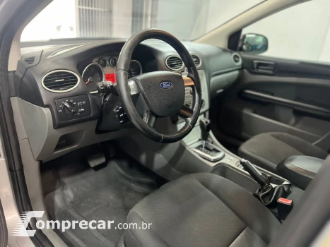 Focus Sedan 2.0 16V 4P GLX FLEX AUTOMÁTICO