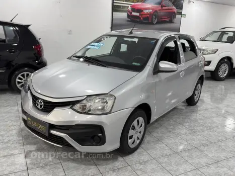 Toyota ETIOS HB X 13L MT 4 portas