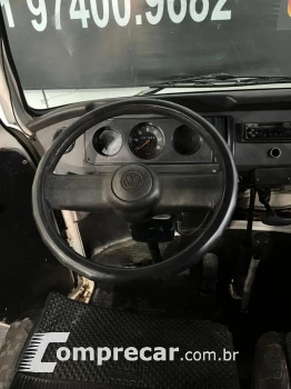 VOLKSWAGEN KOMBI 1.6 STD 8V