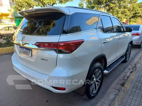 HILUX SW4 2.8 SRX 4X4 7 Lugares 16V Turbo Intercooler
