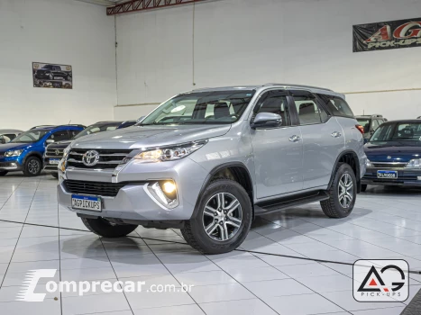 HILUX SW4 2.7 SRV 7 Lugares 4X2 16V