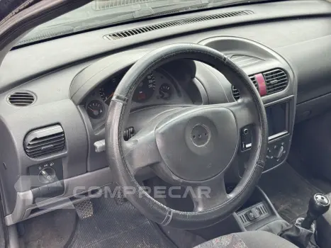 CORSA 1.0 MPFI Maxx Sedan 8V