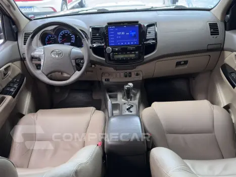 HILUX SW4 3.0 SRV 4X4 7 LUGARES 16V TURBO INTERCOOLER DIESEL