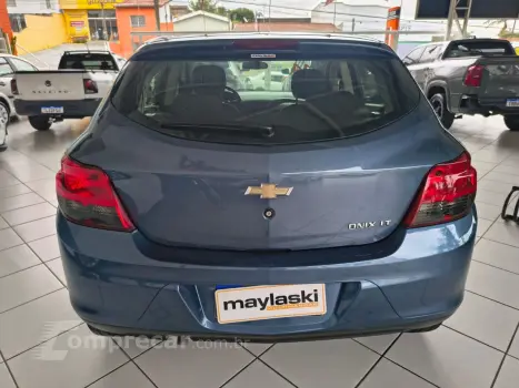 Onix Hatch 1.0 4P FLEX LT LOLLAPALOOZA