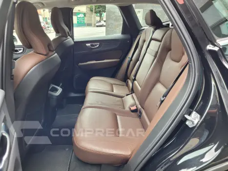 XC60 2.0 T5 Momentum AWD Geartronic