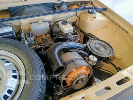 Gol BX 1.6 Álcool