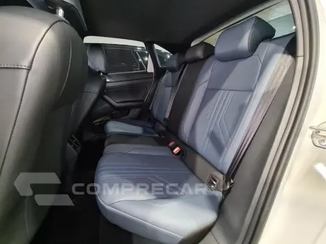 NIVUS HIGHLINE 1.0 200 TSI FLEX AUT.