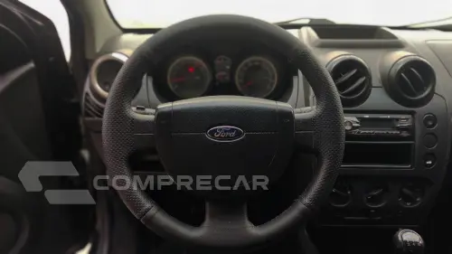 FIESTA 1.6 MPI Class Sedan 8V
