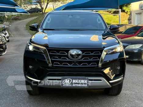 HILUX SW4 2.8 D-4d Turbo SRX 7L 4X4